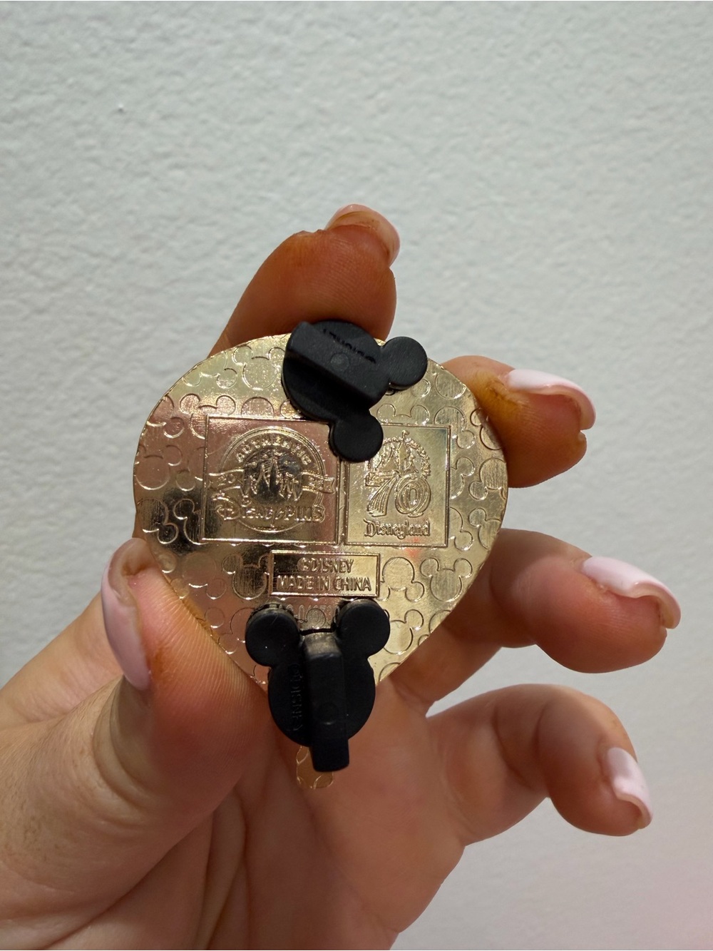 NEW Disneyland 70th Hot Air Balloon Pin - Picture 4 of 5